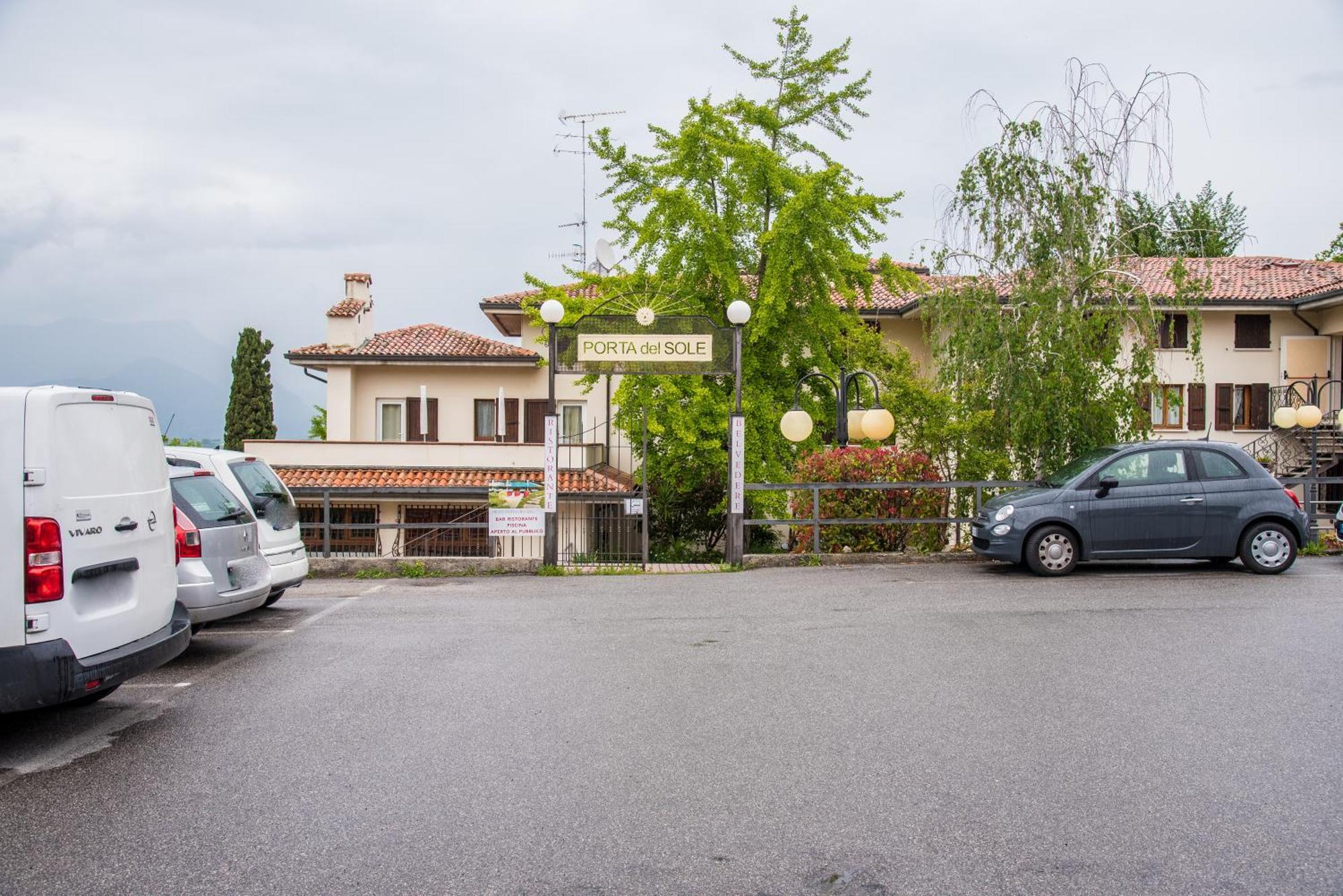 Hotel Porta Del Sole Сойано-дель-Лаго Экстерьер фото
