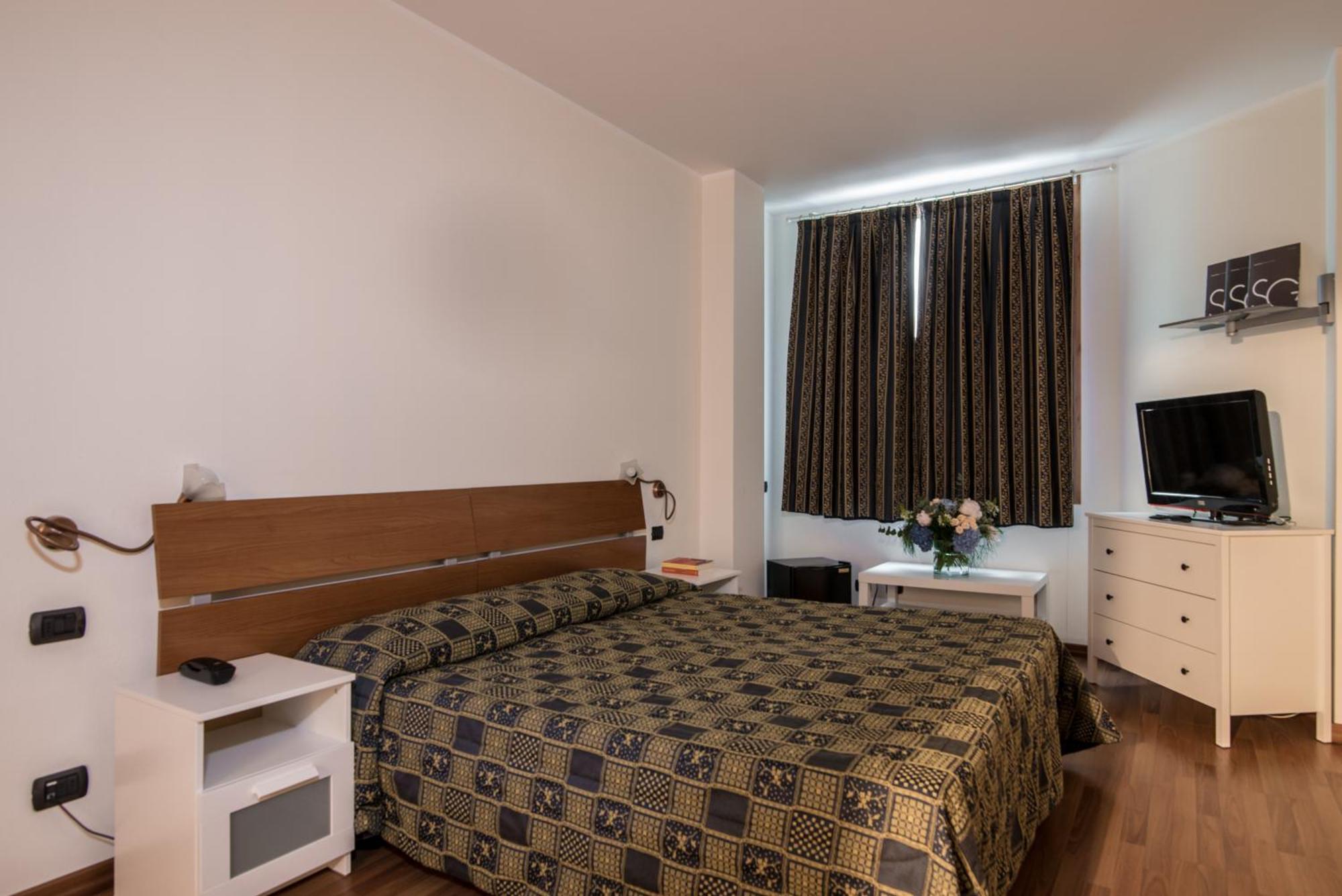 Hotel Porta Del Sole Сойано-дель-Лаго Экстерьер фото