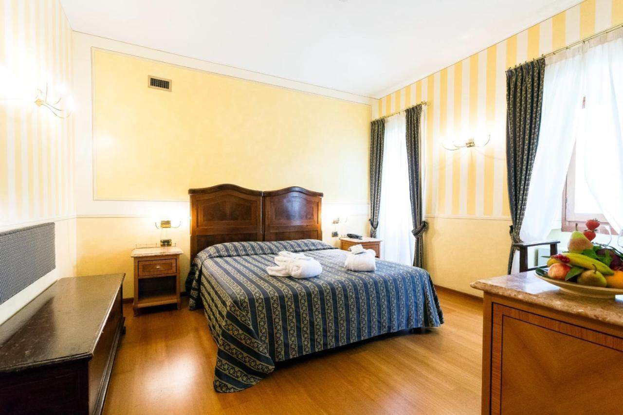 Hotel Porta Del Sole Сойано-дель-Лаго Экстерьер фото